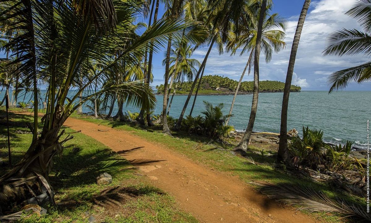 Sentier à l'île Saint Joseph.