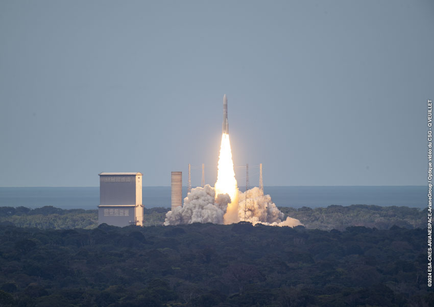 Decollage d'Ariane 6 vue du Mont Venus.