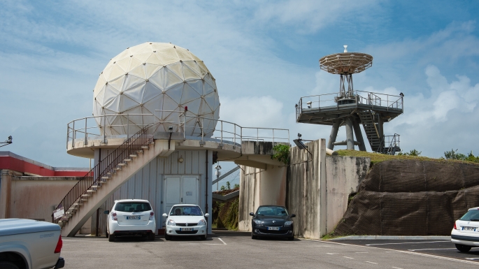ROMEO - installation du nouveau radar météo au site météo du CSG
