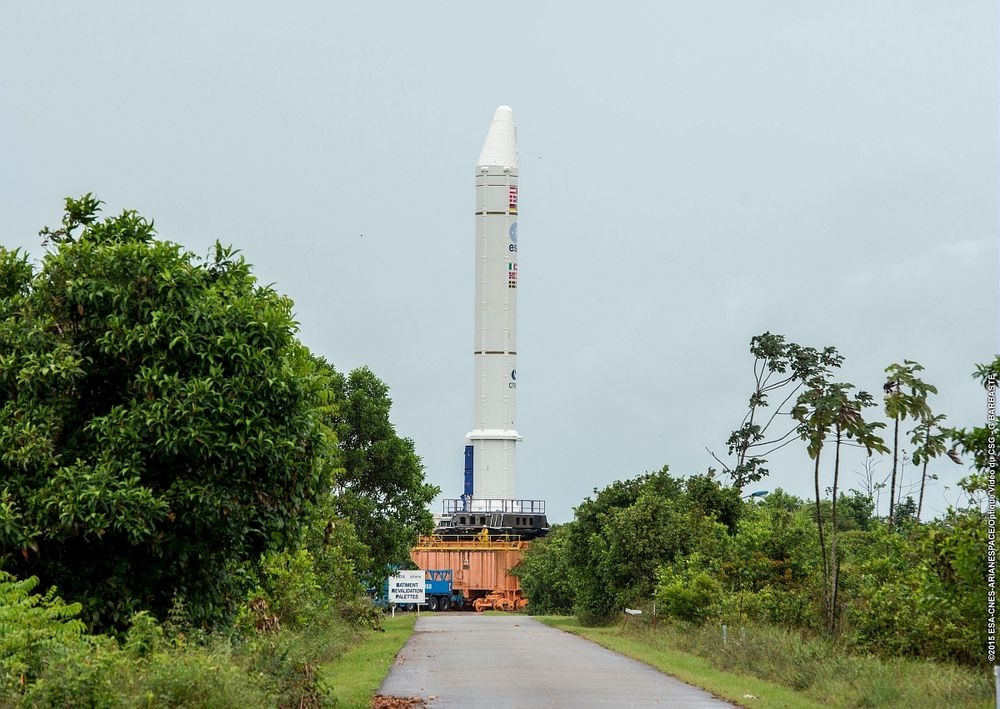 Transfert d'un étage d'accélération à poudre d'Ariane 5