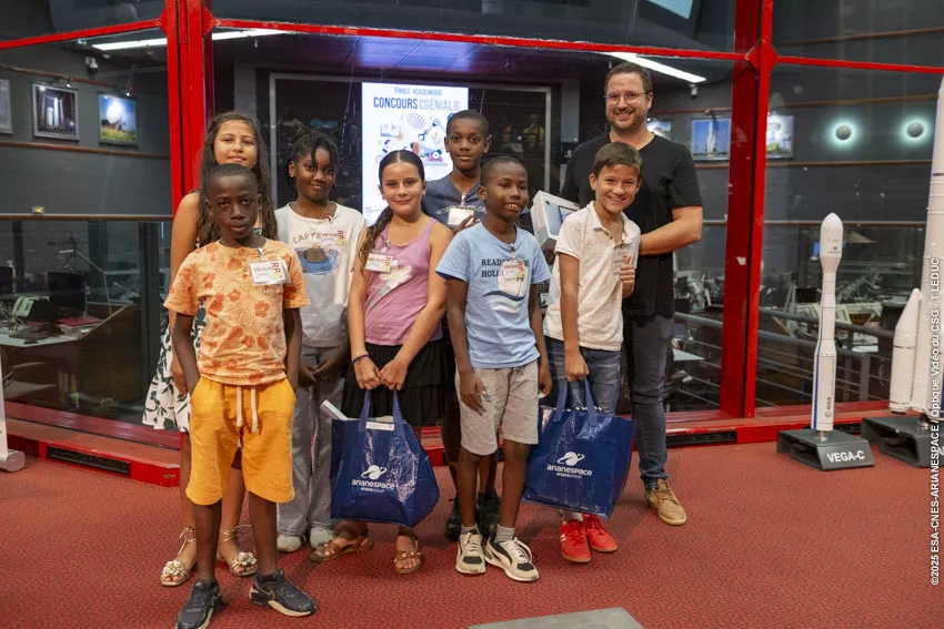 Photos des élèves participants en salle Jupiter