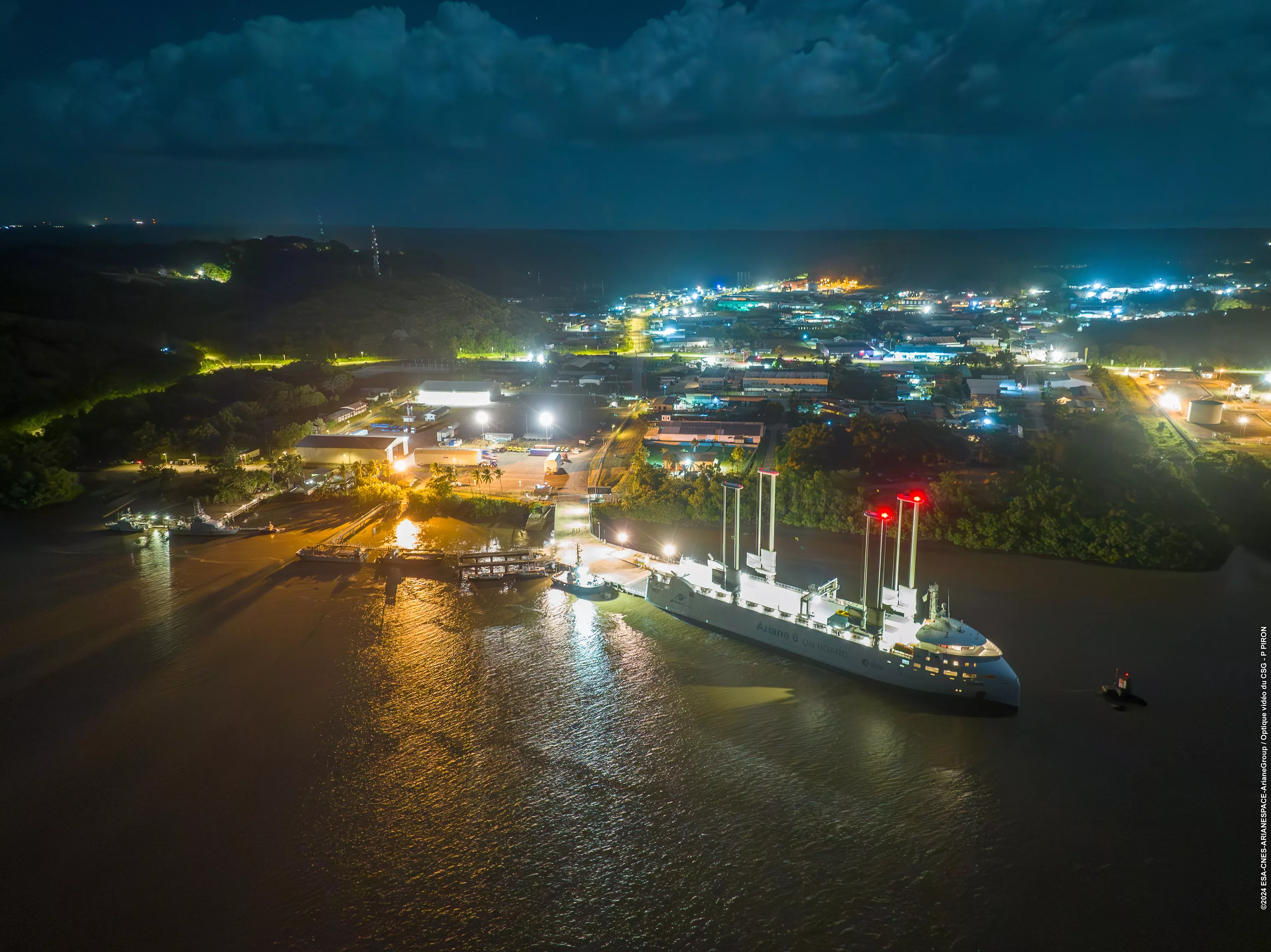 Le port de Pariacabo au Centre spatial.
