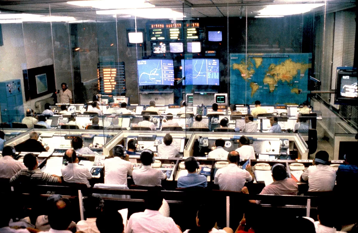 Salle de contrôle Jupiter 1 dans les années 80.
