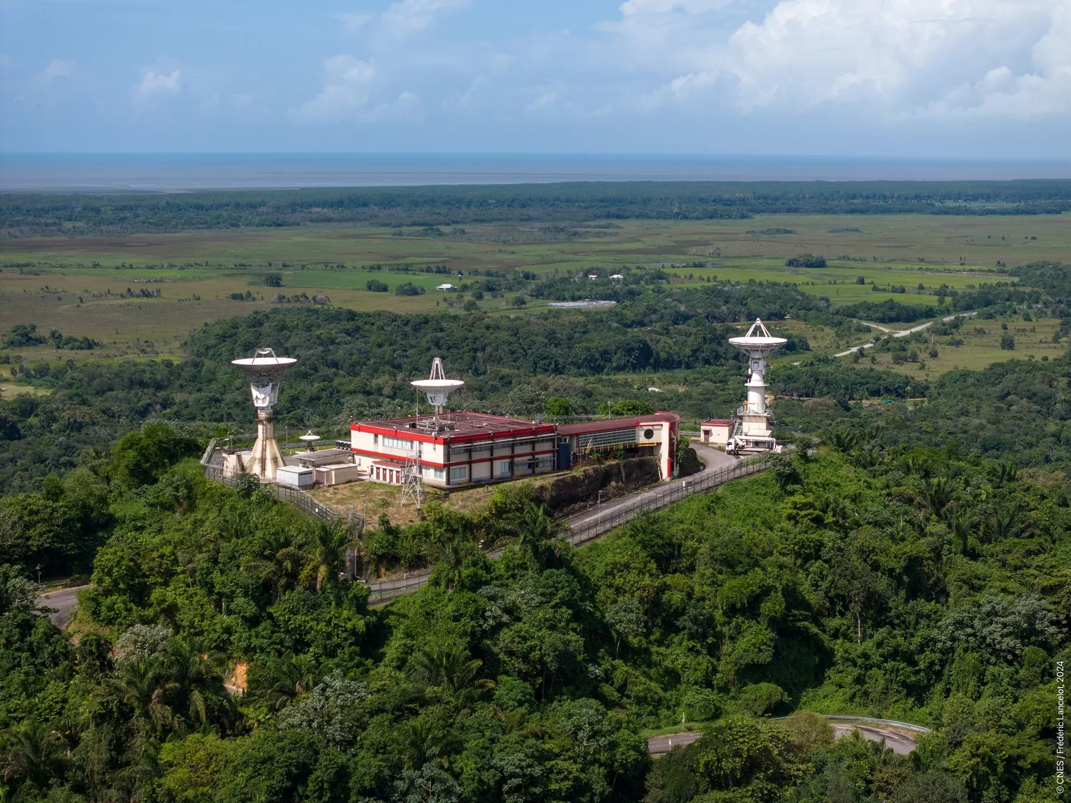 Station de suivie Galliot, à la Montagne des Pères à Kourou.