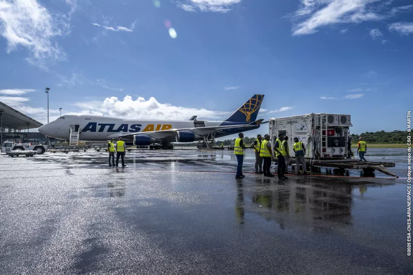 Arrivée de MicroCarb à l'aéroport Félix EBOUE