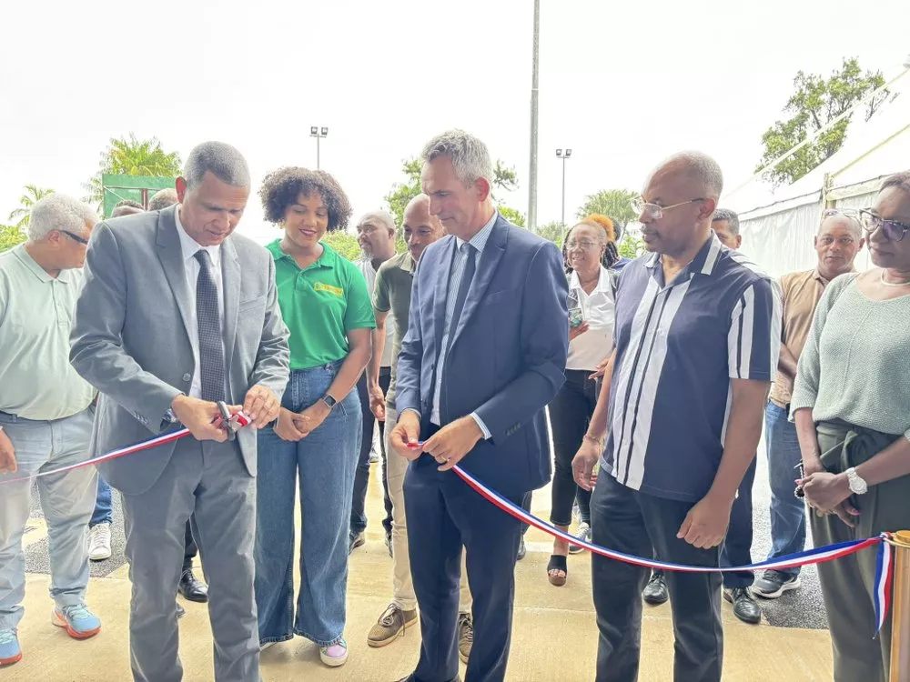 Inauguration du complexe sportif LLARI à Montjoly.