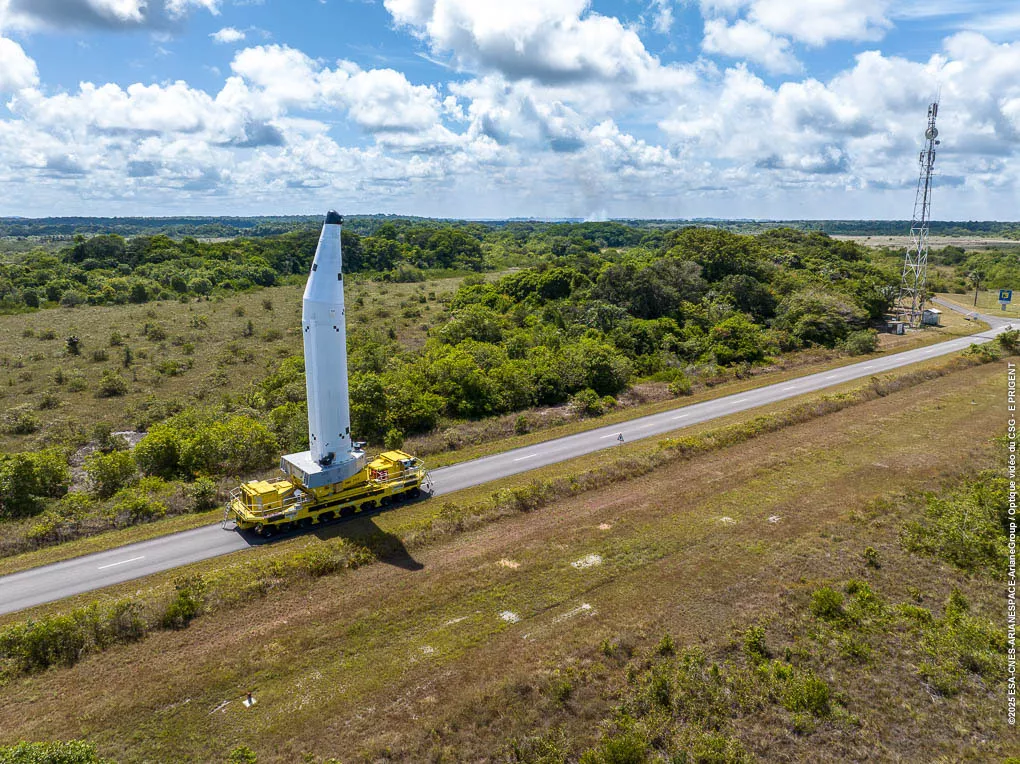 Transfert booster Ariane 6 vers pas de tir