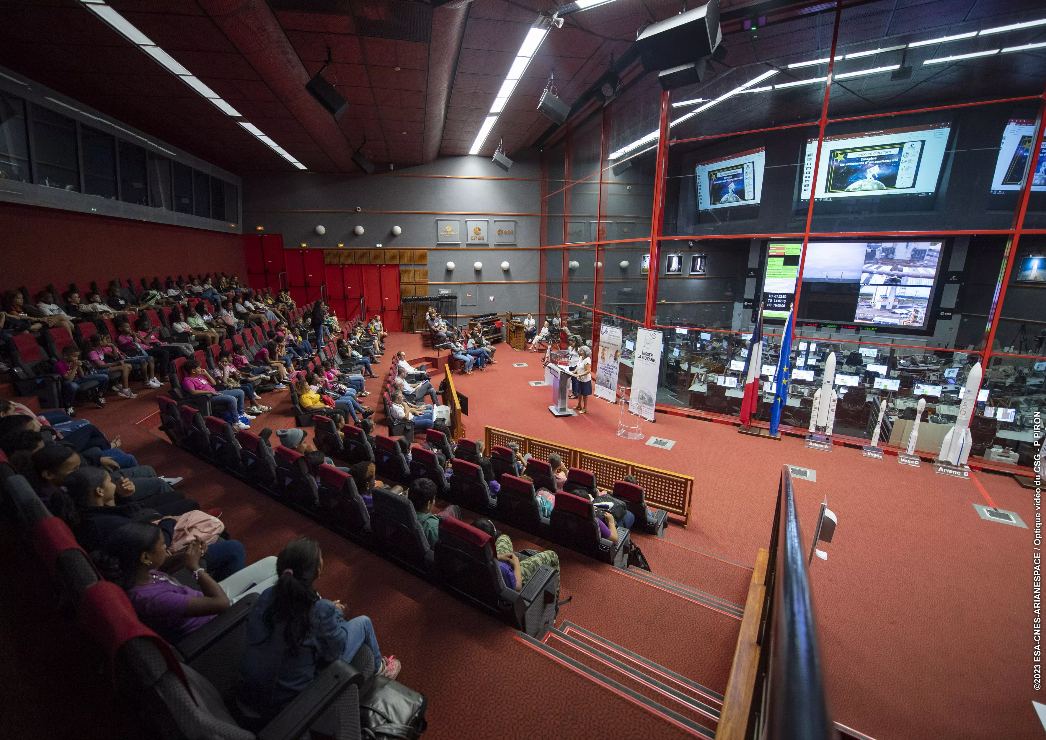 Remise de prix du concours "Spationaute, un métier de cœur" au Centre spatial guyanais.