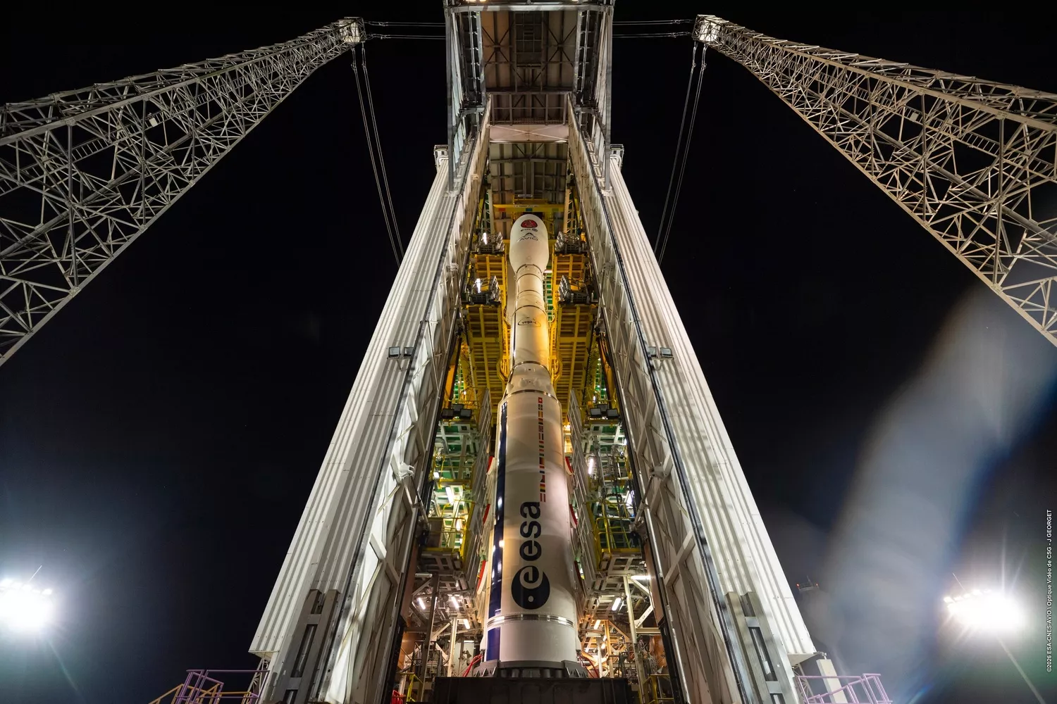 Retrait du portique en zone de lancement Vega (ZLV).