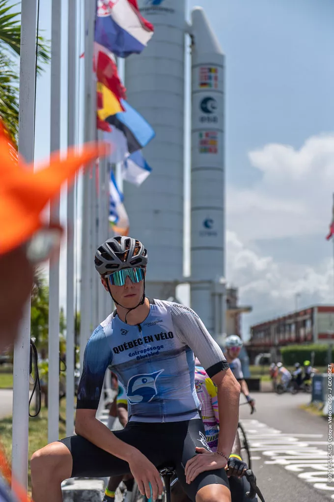 Depart Tour de Guyane depuis l'allée des drapeaux